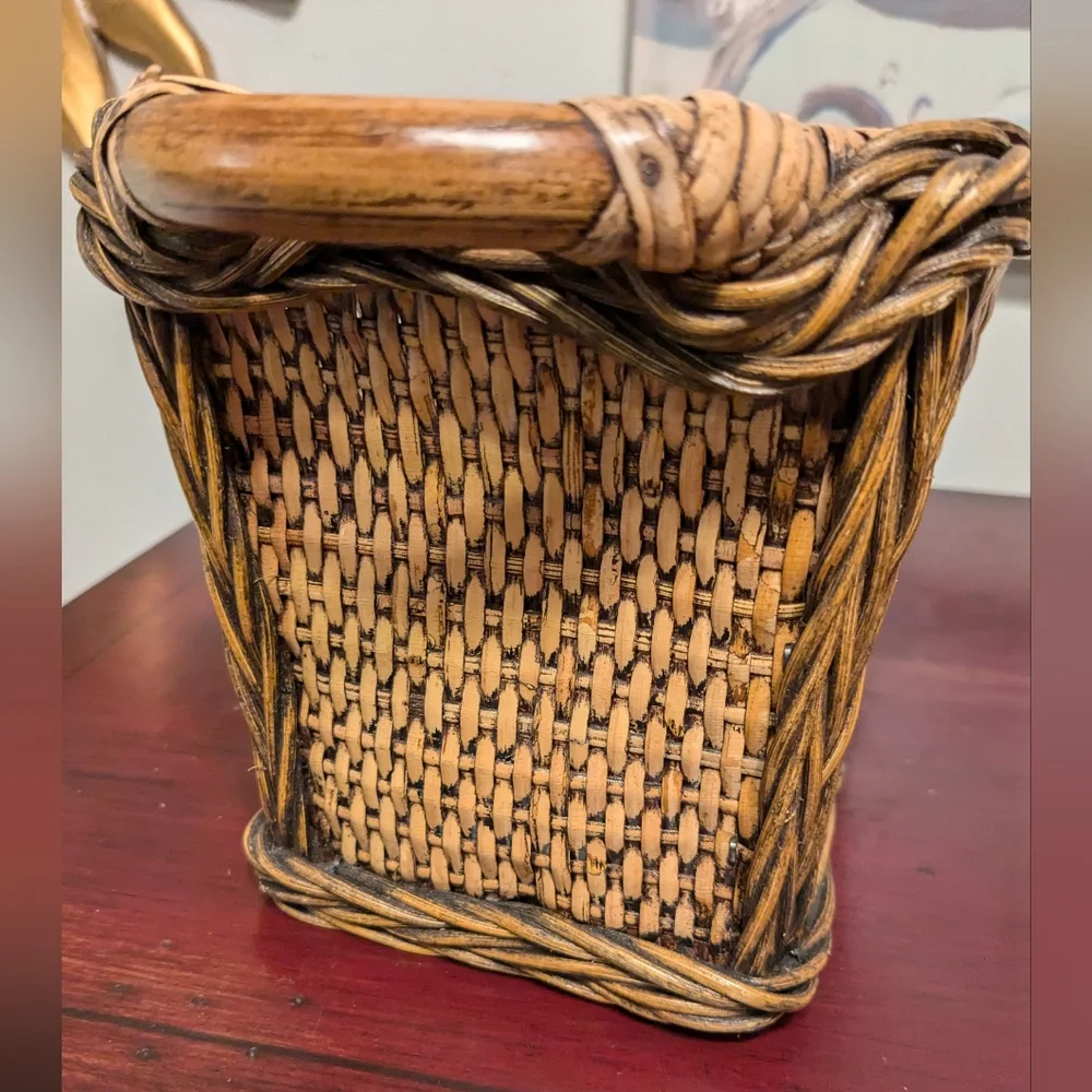 Basket Utensil Caddy Divided Storage Bohemian Organizer Vintage EUC Brown Wicker